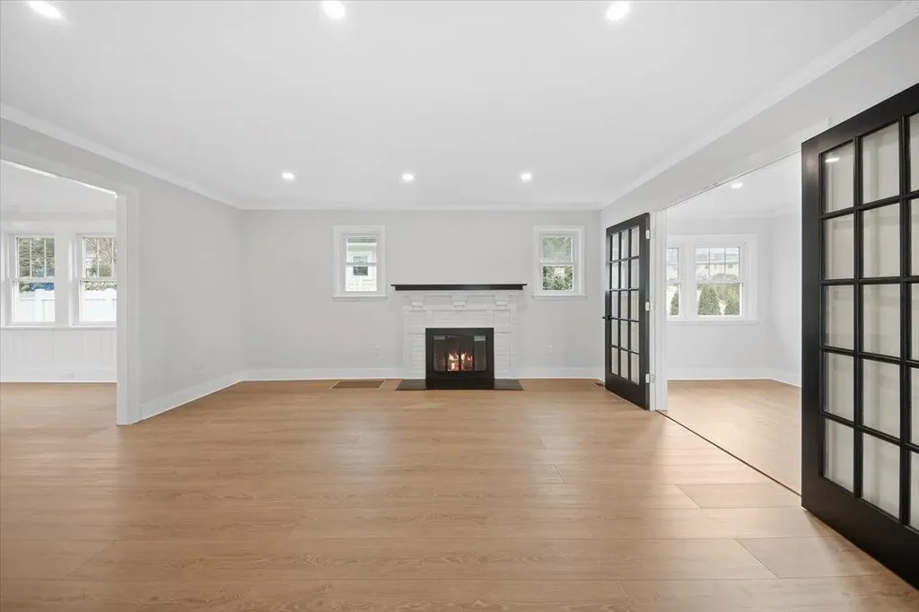496 Carol Place Pelham NY 10803