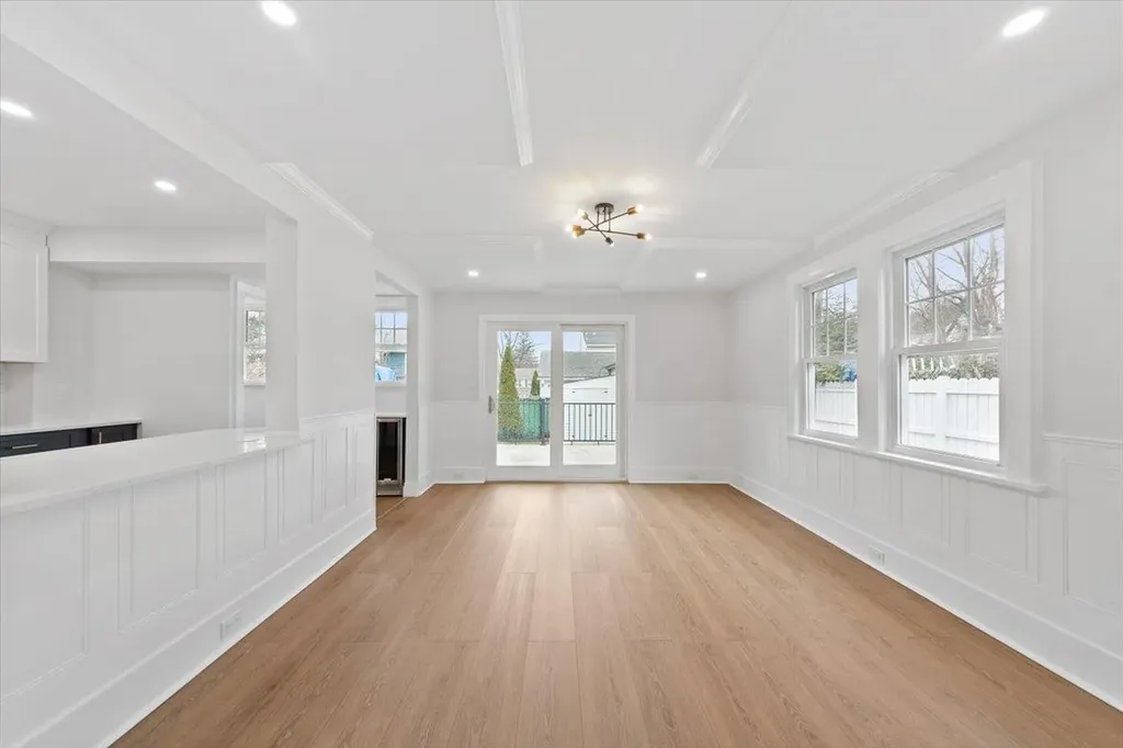 496 Carol Place Pelham NY 10803