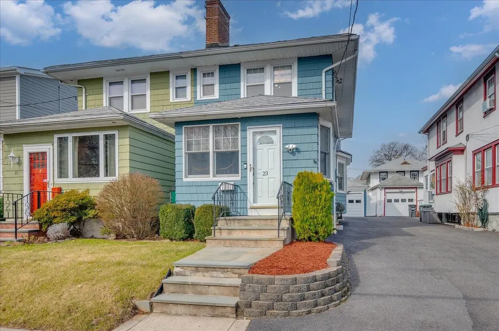 23 Third Avenue Pelham NY 10803