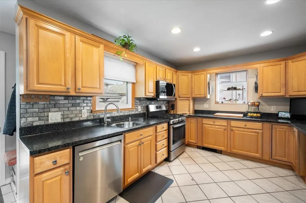 23 Third Avenue Pelham NY 10803
