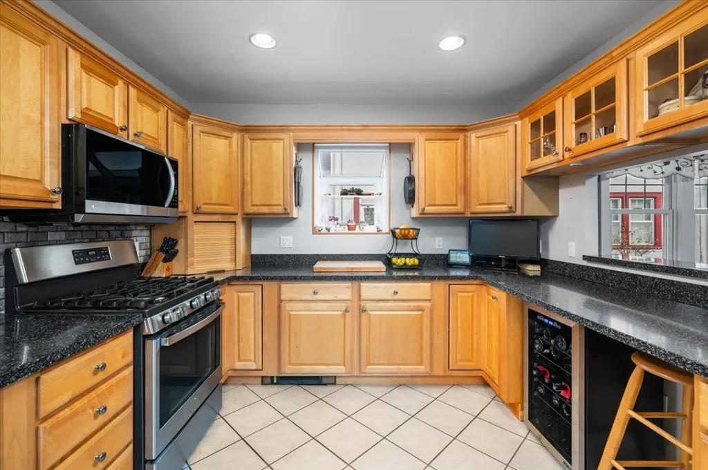 23 Third Avenue Pelham NY 10803