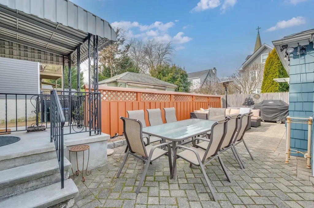 23 Third Avenue Pelham NY 10803