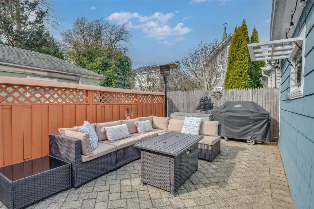 23 Third Avenue Pelham NY 10803