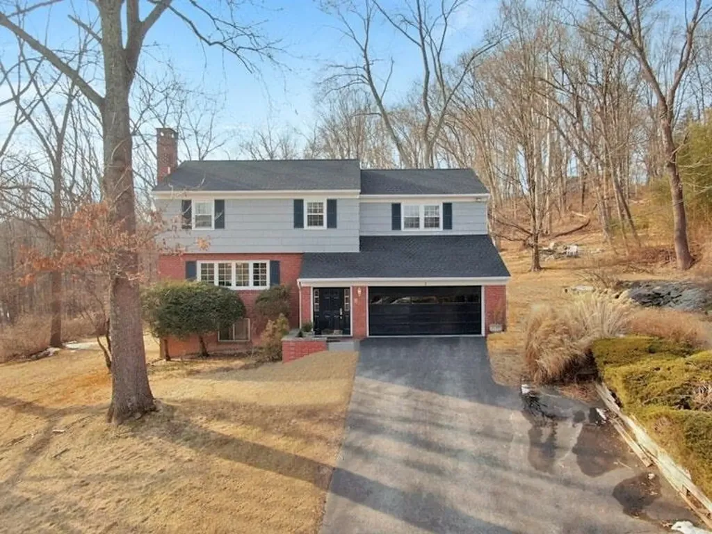 3 Courtmel Road Mount Kisco NY 10549