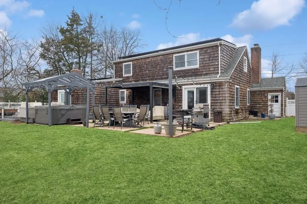 46 Purdy Lane Amityville NY 11701