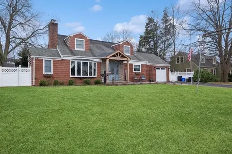 46 Purdy Lane Amityville NY 11701