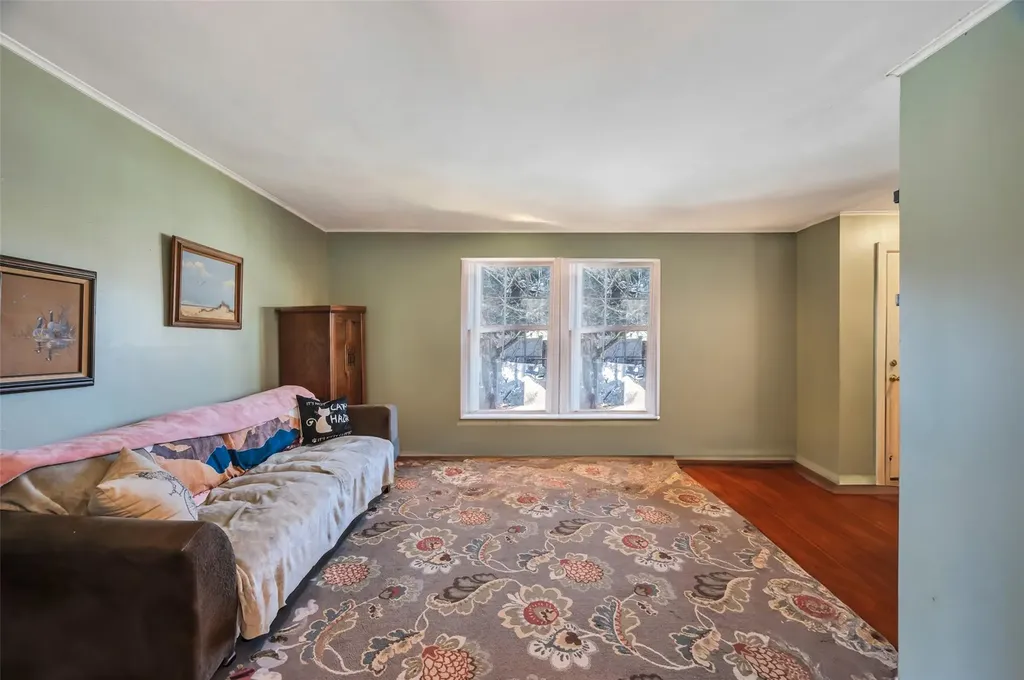 25 Minerva Lane Centereach NY 11720