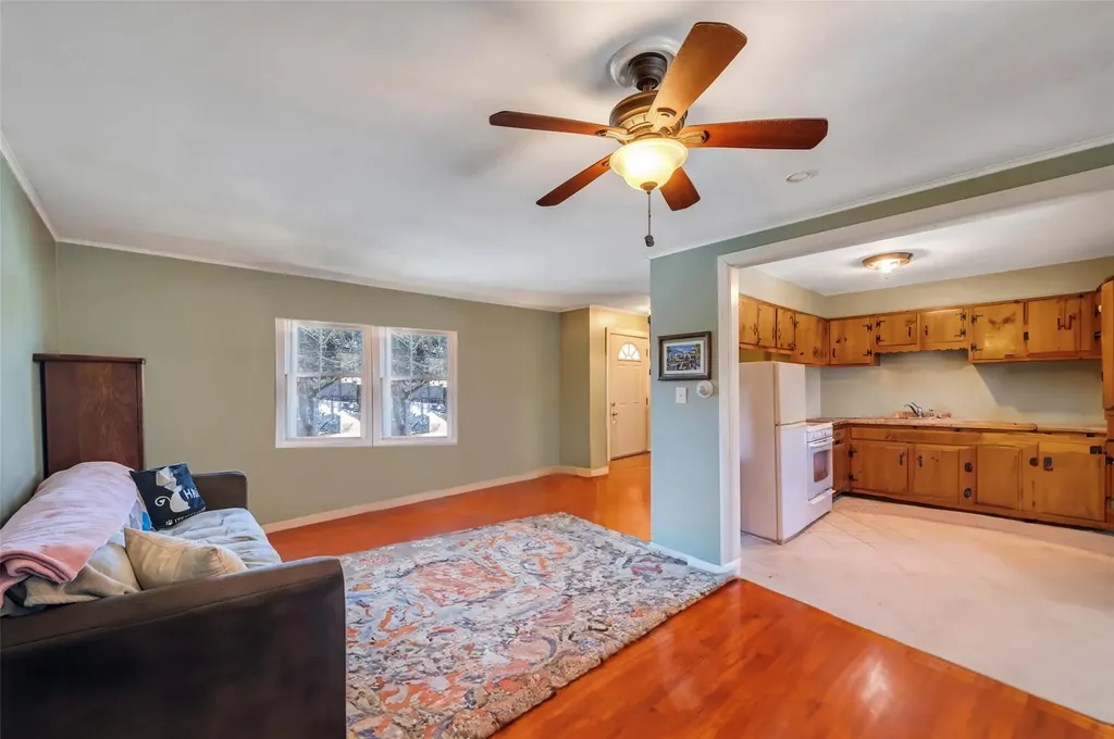 25 Minerva Lane Centereach NY 11720