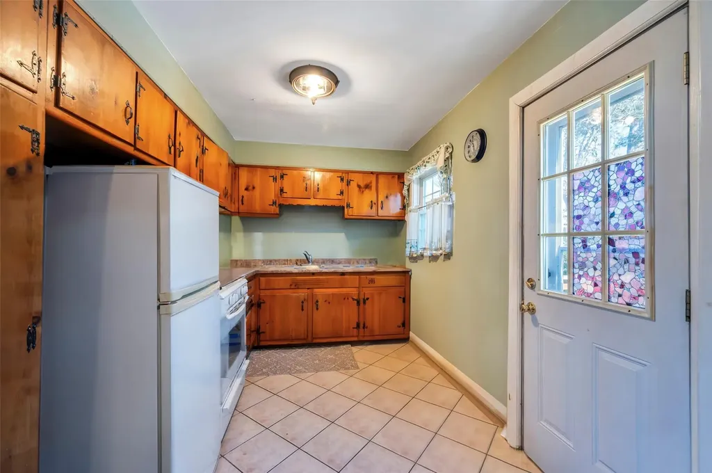 25 Minerva Lane Centereach NY 11720