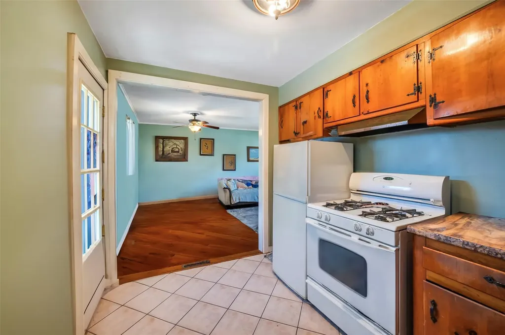 25 Minerva Lane Centereach NY 11720