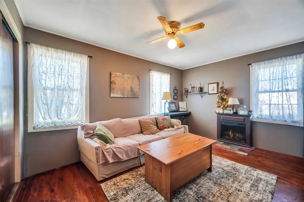 25 Minerva Lane Centereach NY 11720