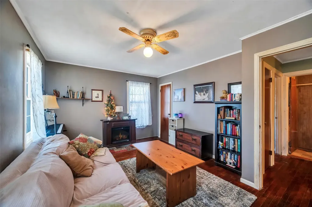 25 Minerva Lane Centereach NY 11720
