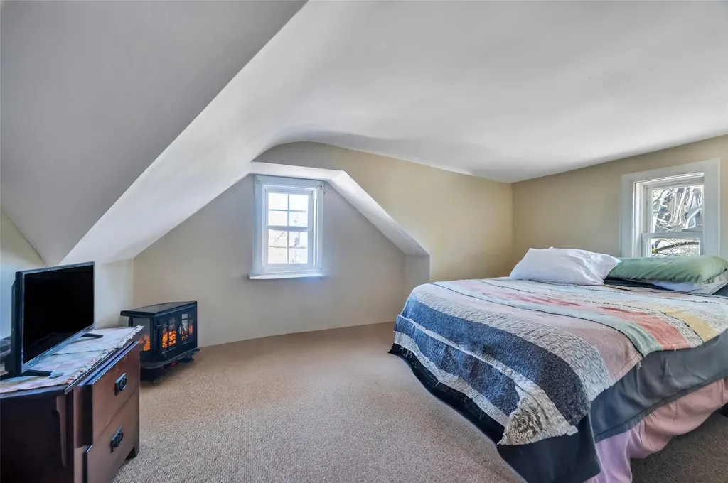 25 Minerva Lane Centereach NY 11720