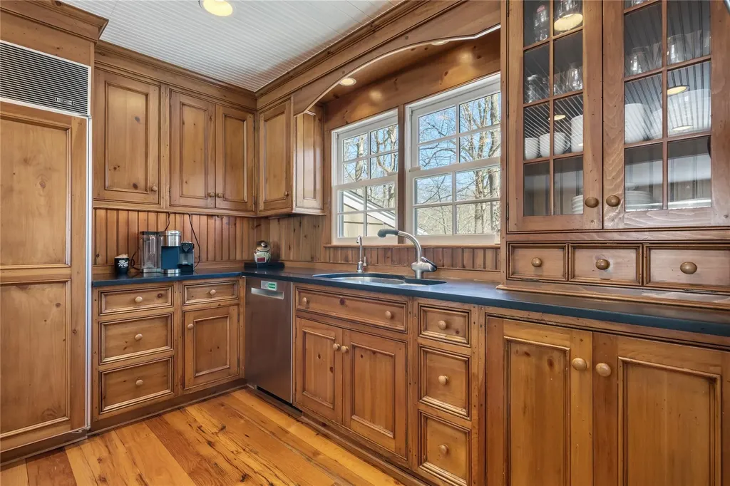 12 Fox Ridge Road Armonk NY 10504