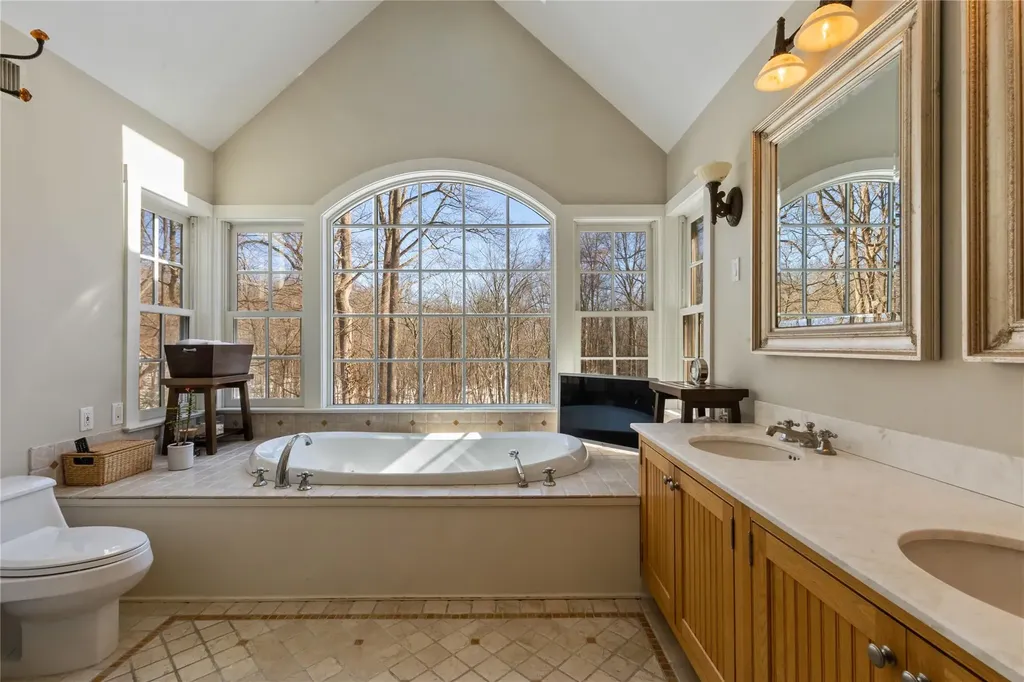 12 Fox Ridge Road Armonk NY 10504