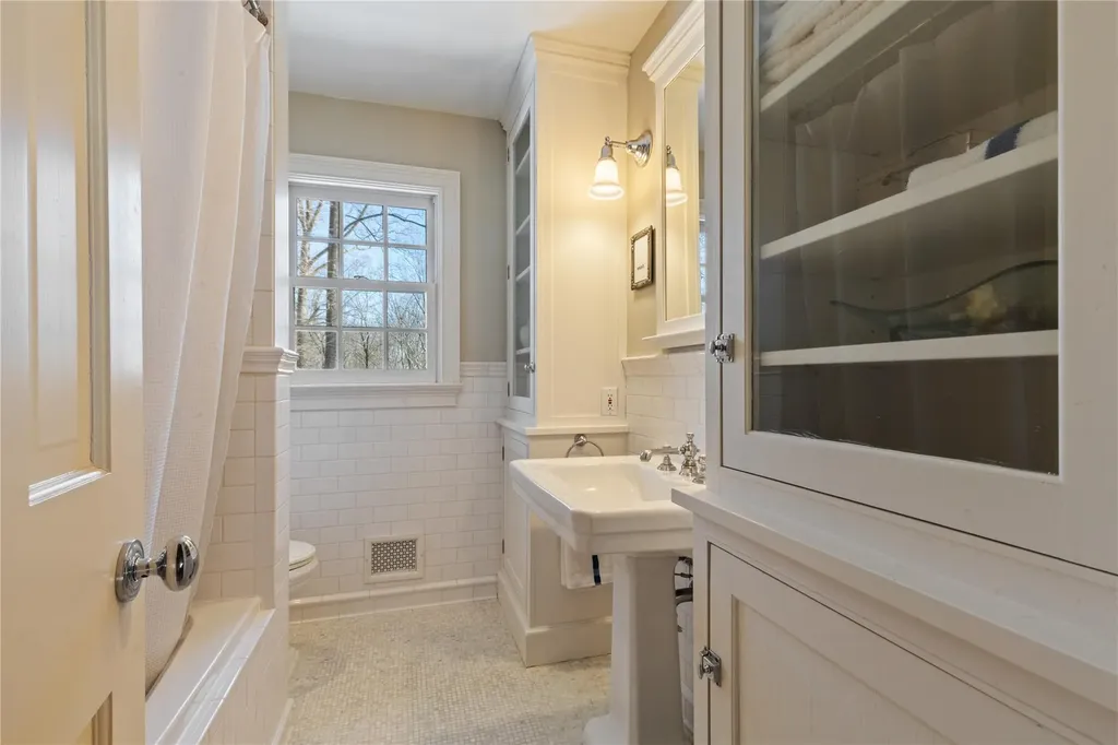 12 Fox Ridge Road Armonk NY 10504