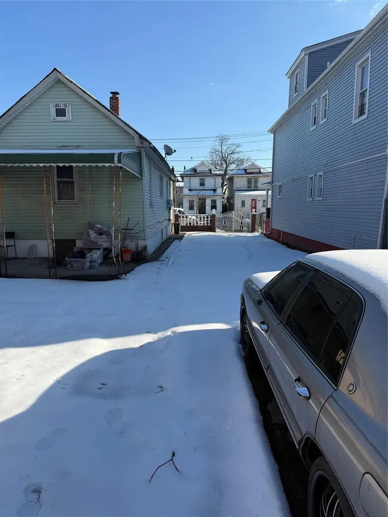 16905 104th Avenue Jamaica NY 11433