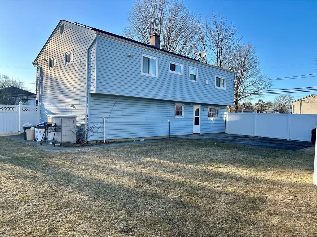 1517 Ohio Avenue Bay Shore NY 11706