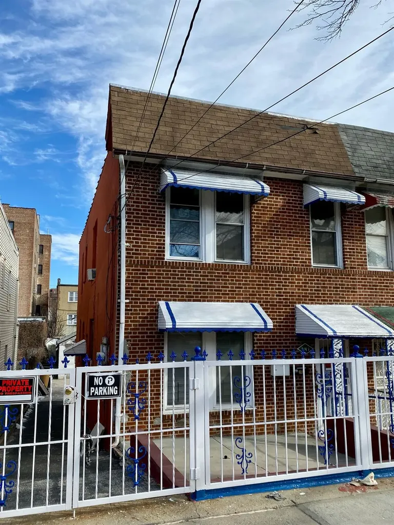 741 E 227th Street Bronx NY 10466