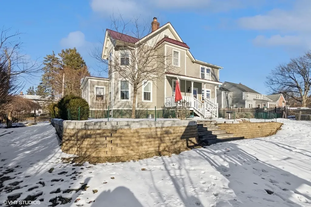 39 Verplanck Avenue Beacon NY 12508