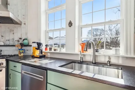 39 Verplanck Avenue Beacon NY 12508