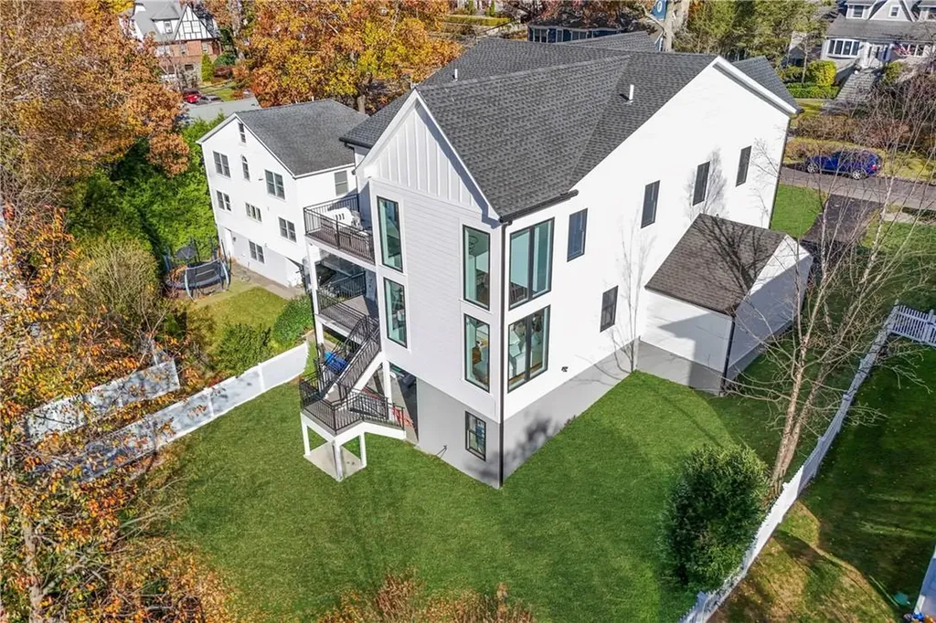 7 Hudson Place Larchmont NY 10538