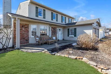 10 Morris Avenue Lake Grove NY 11755
