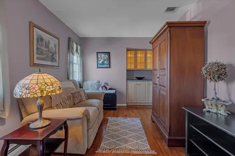 10 Morris Avenue Lake Grove NY 11755