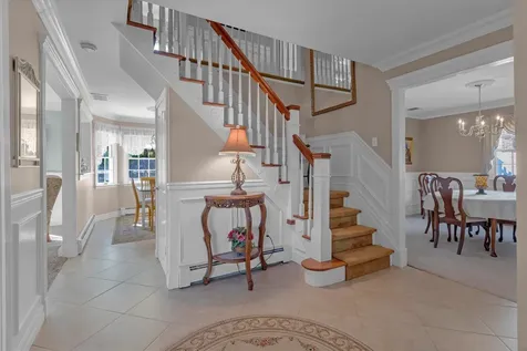 10 Morris Avenue Lake Grove NY 11755