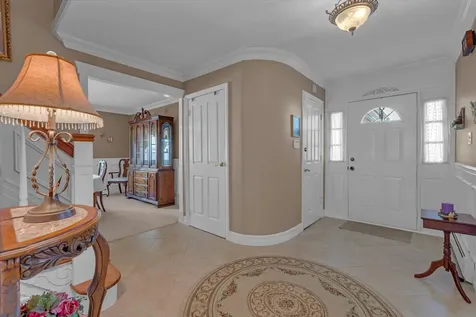 10 Morris Avenue Lake Grove NY 11755