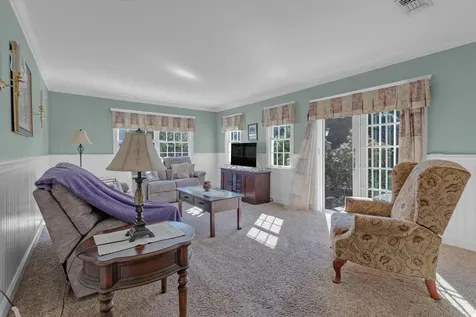 10 Morris Avenue Lake Grove NY 11755