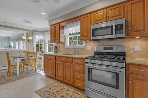 10 Morris Avenue Lake Grove NY 11755