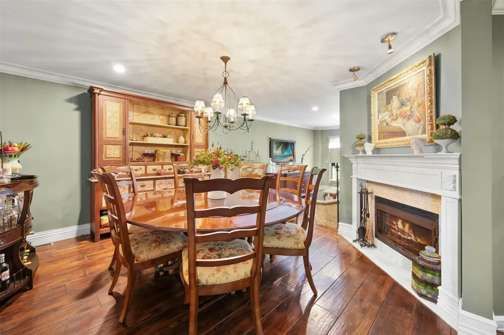 39 Hunt Drive Jericho NY 11753