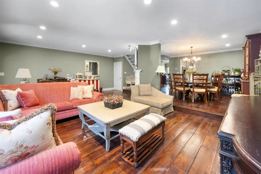 39 Hunt Drive Jericho NY 11753