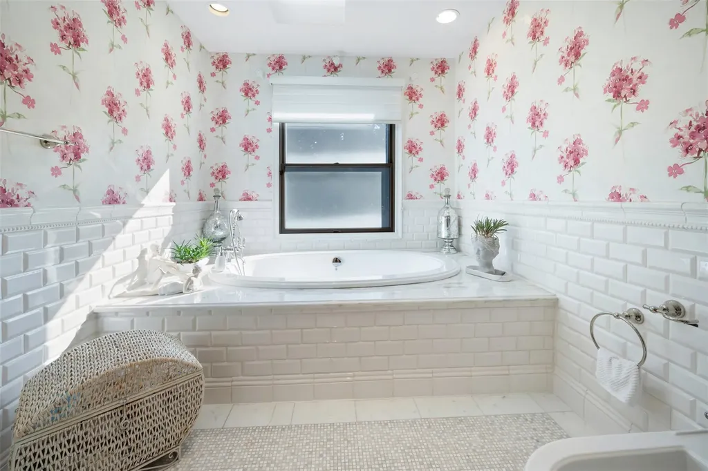 39 Hunt Drive Jericho NY 11753