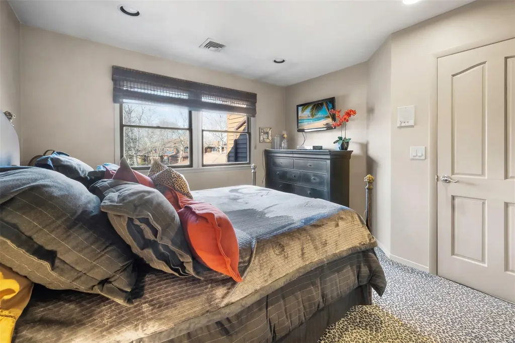 39 Hunt Drive Jericho NY 11753