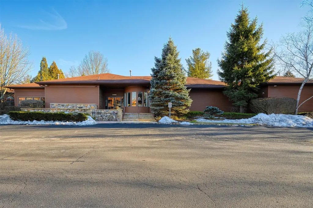 39 Hunt Drive Jericho NY 11753