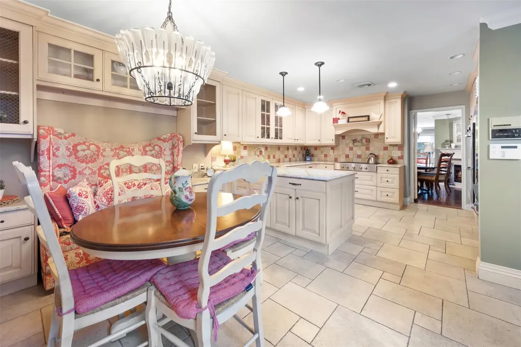 39 Hunt Drive Jericho NY 11753