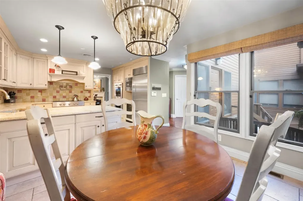 39 Hunt Drive Jericho NY 11753