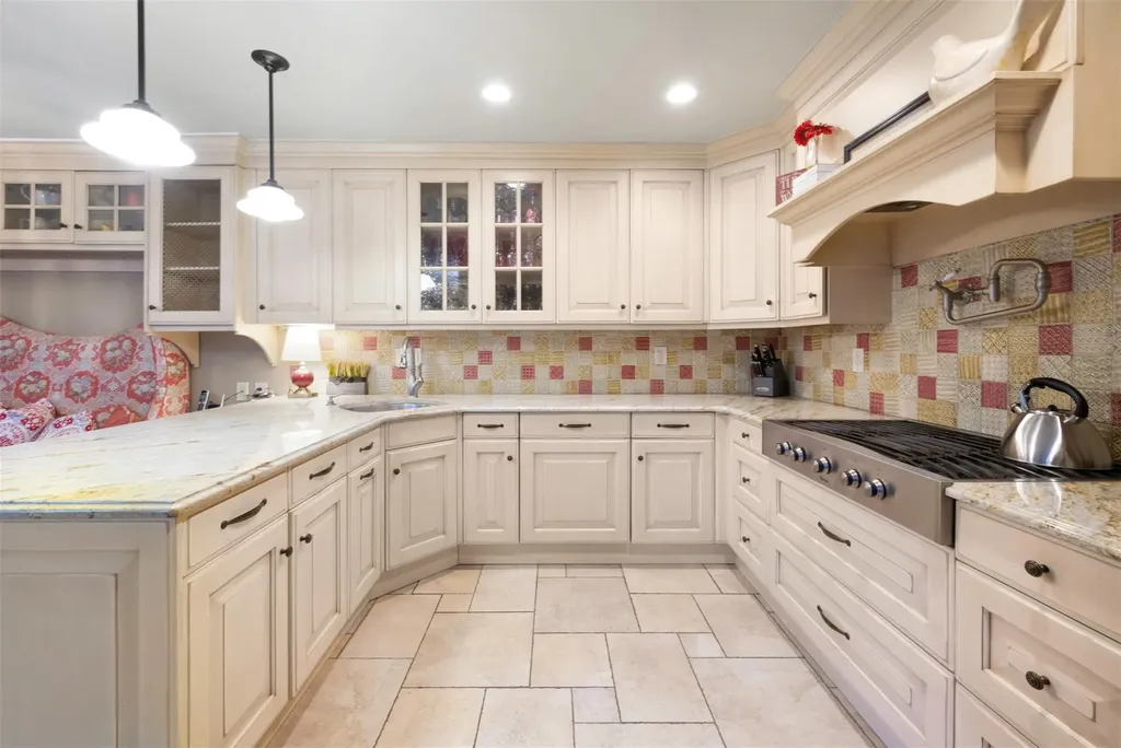 39 Hunt Drive Jericho NY 11753