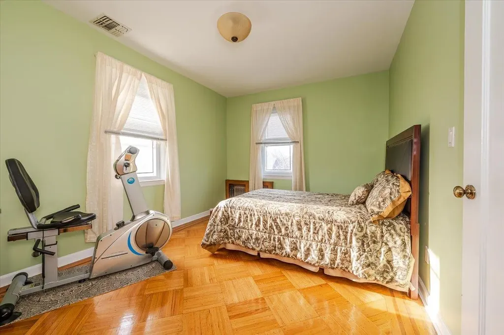 485 Arlington Road Cedarhurst NY 11516