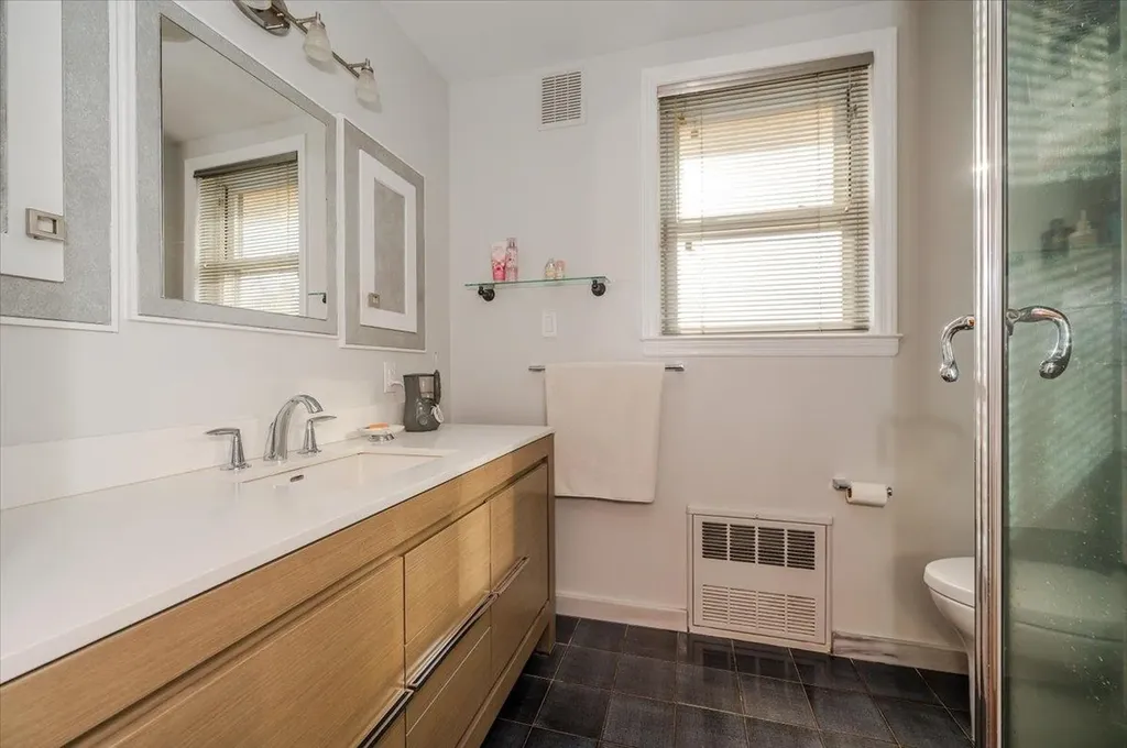 485 Arlington Road Cedarhurst NY 11516