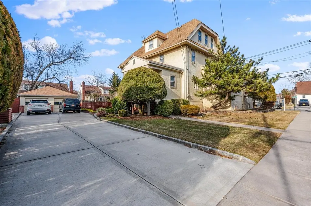 485 Arlington Road Cedarhurst NY 11516