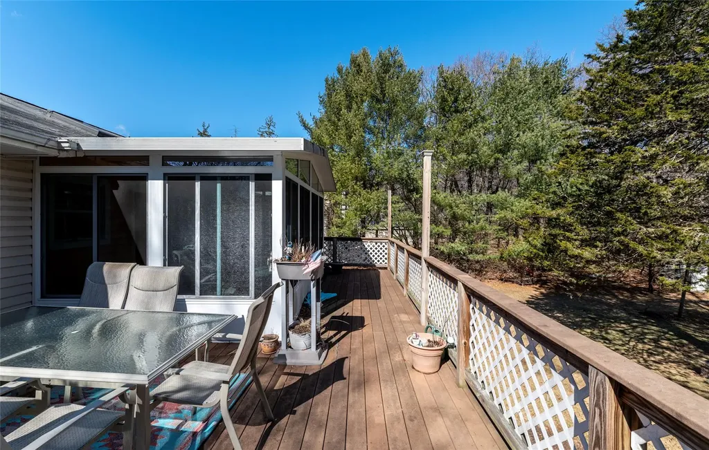 4 Laura Lane Spring Valley NY 10977