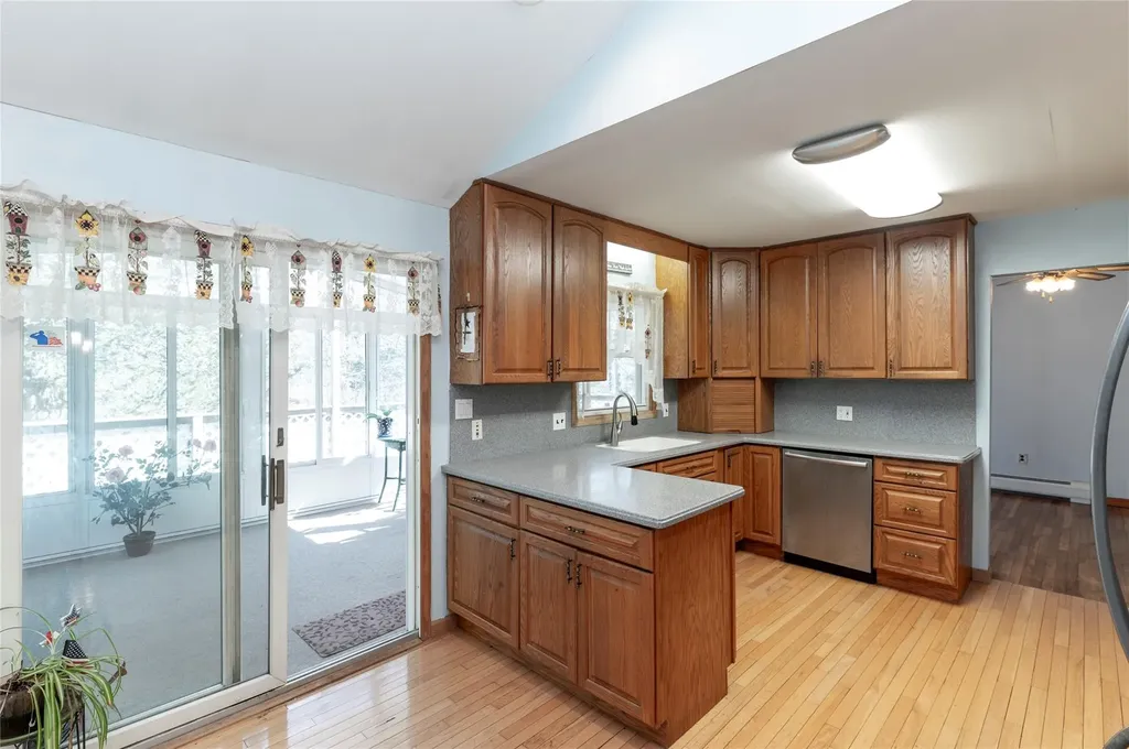 4 Laura Lane Spring Valley NY 10977