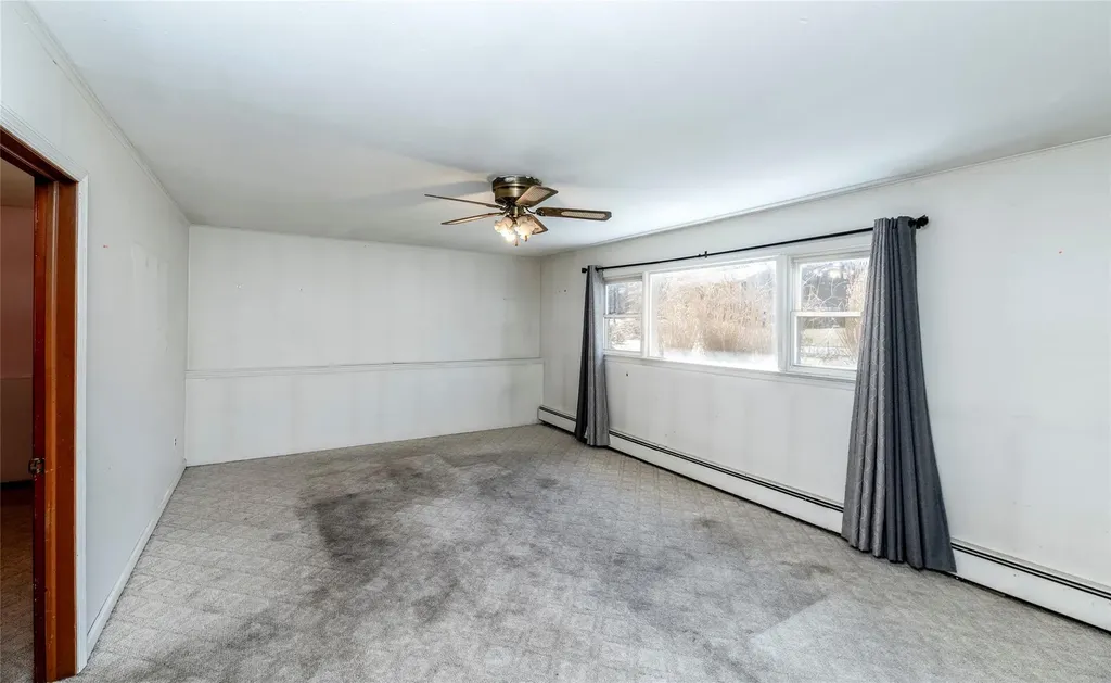 4 Laura Lane Spring Valley NY 10977