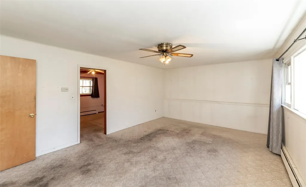 4 Laura Lane Spring Valley NY 10977