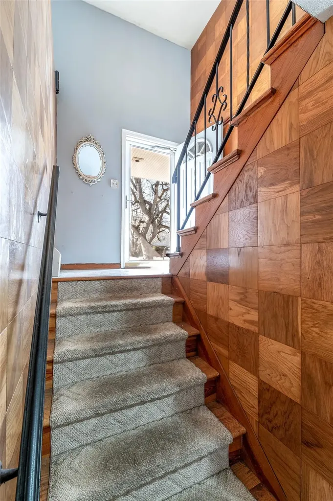 4 Laura Lane Spring Valley NY 10977