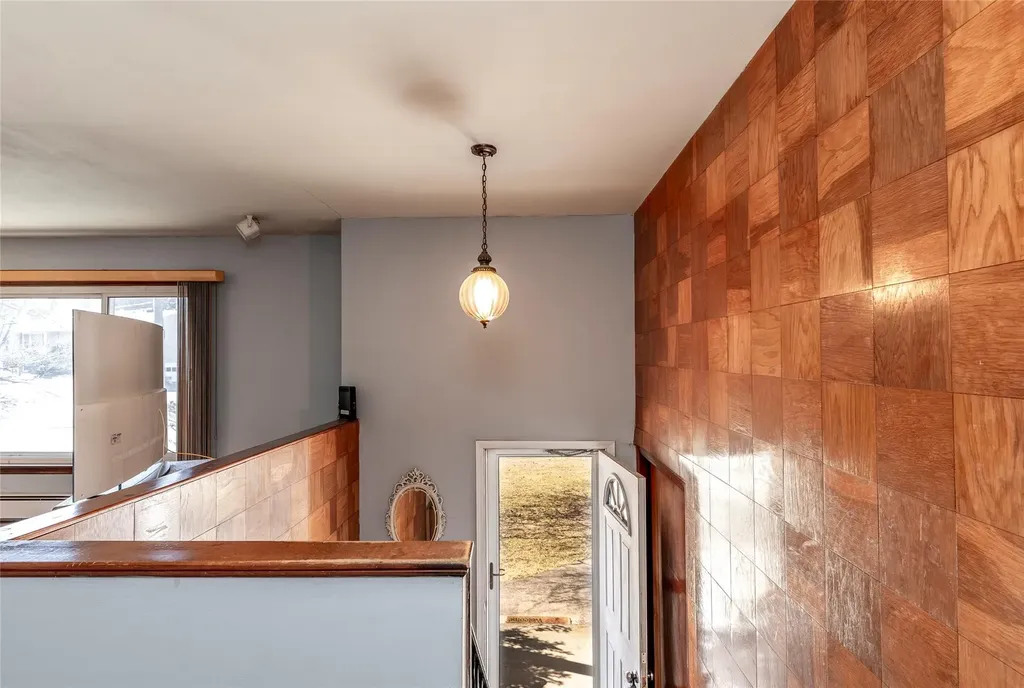 4 Laura Lane Spring Valley NY 10977