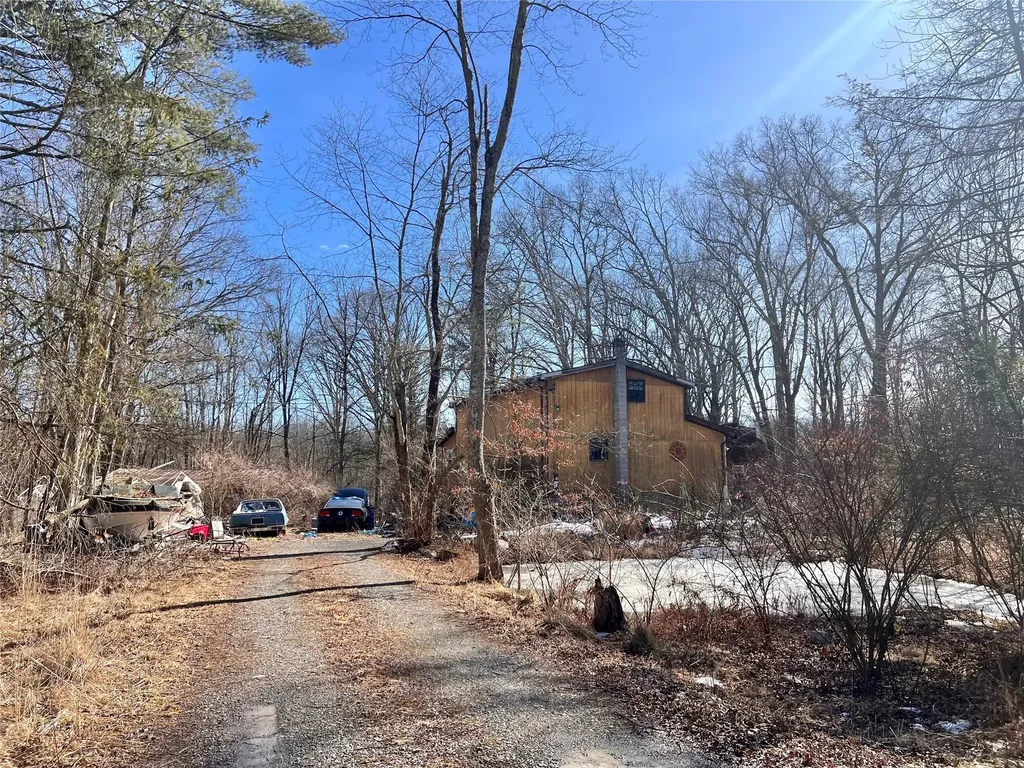 2439 Bruynswick Road Wallkill NY 12589